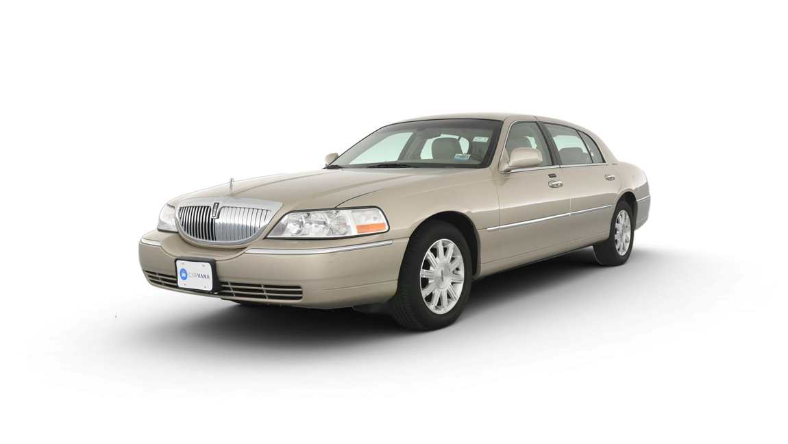 Lincoln Town Car Luxury Features