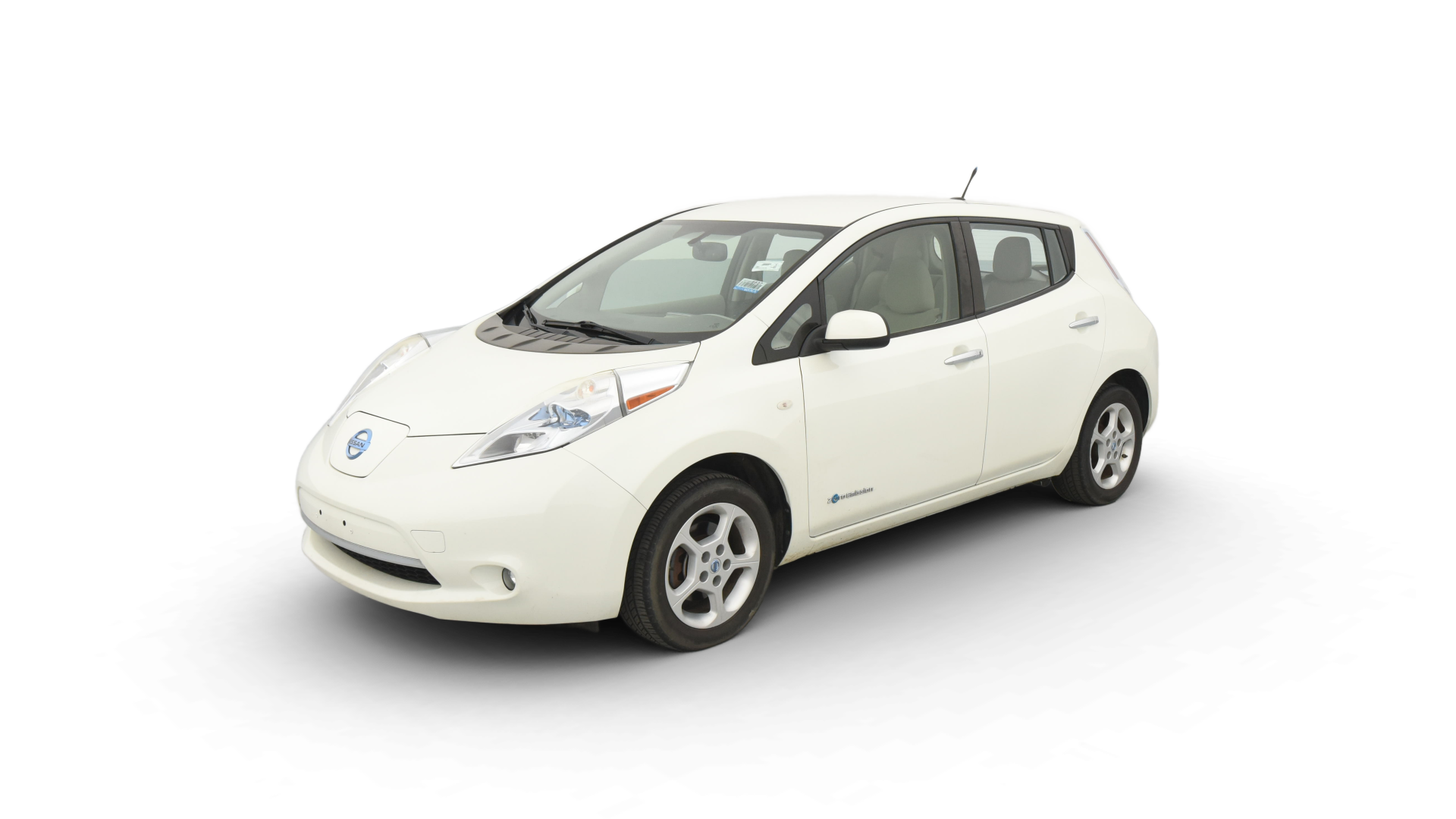 Nissan LEAF model image.
