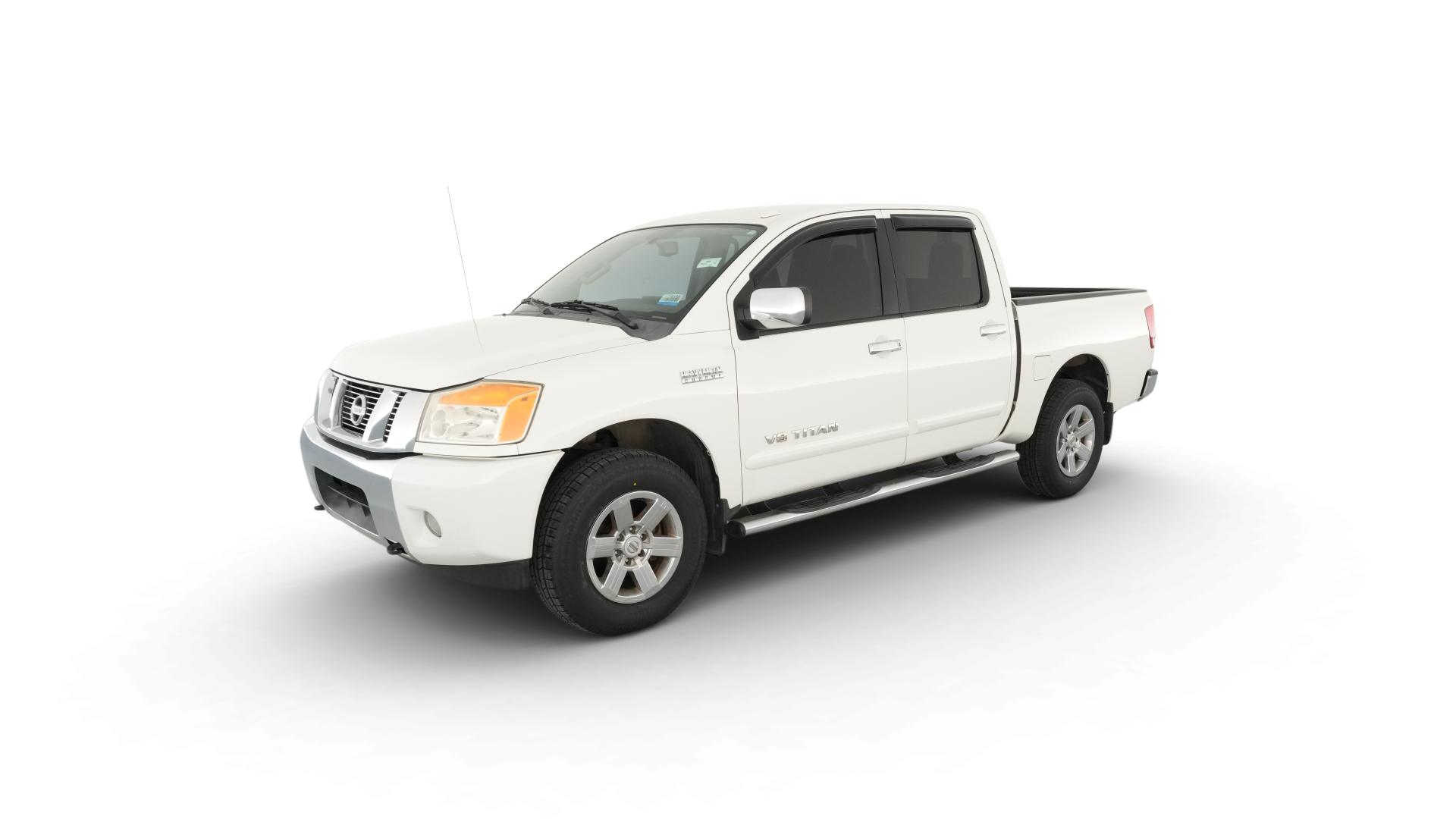 2013 Nissan Titan Crew Cab vehicle photo