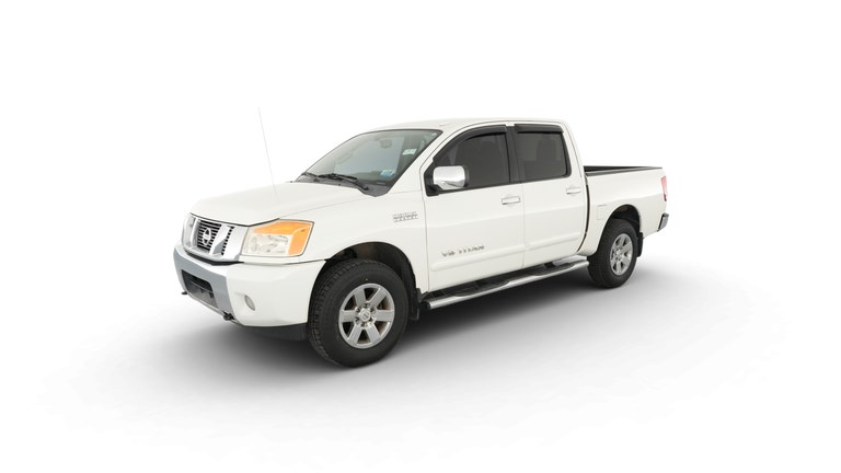 2013 Nissan Titan Crew Cab vehicle photo