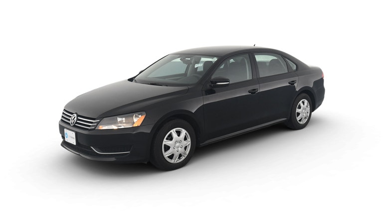 2013 Volkswagen Passat vehicle photo