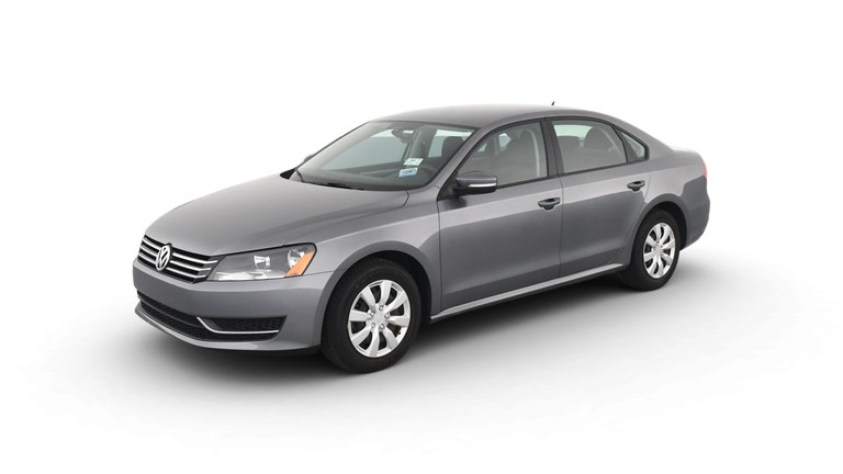 2013 Volkswagen Passat vehicle photo