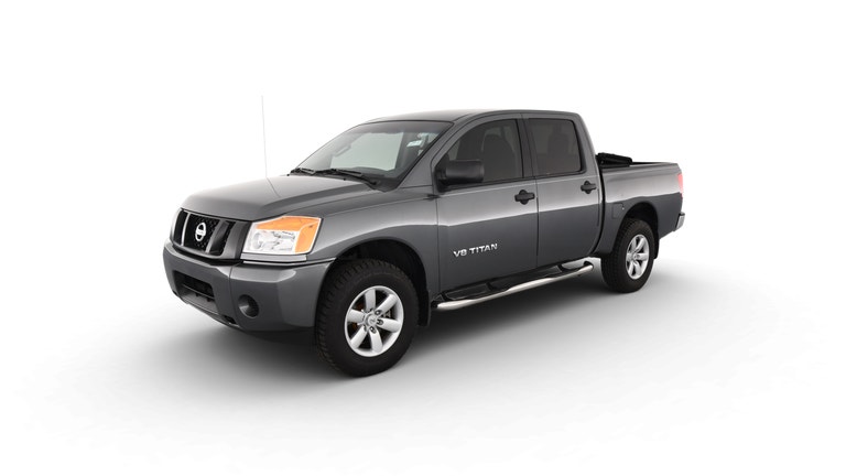 2014 Nissan Titan Crew Cab vehicle photo