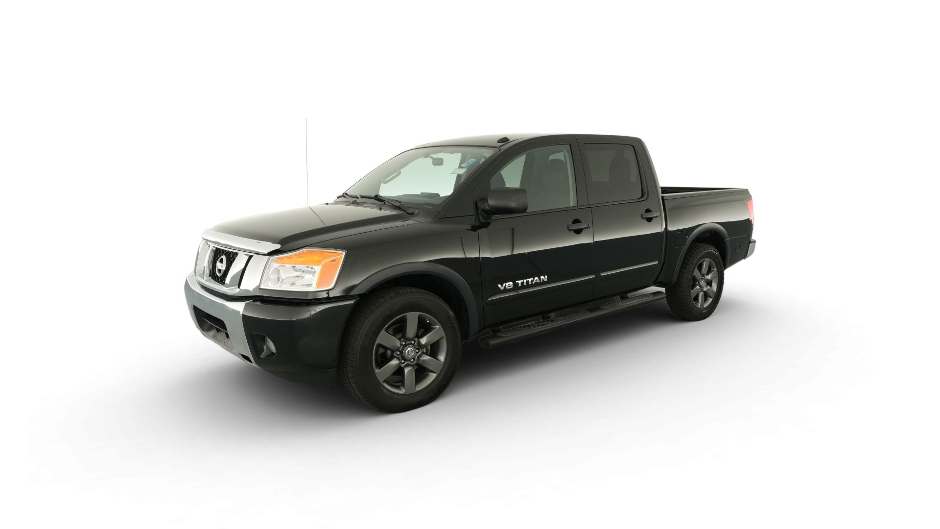 2015 Nissan Titan Crew Cab vehicle photo