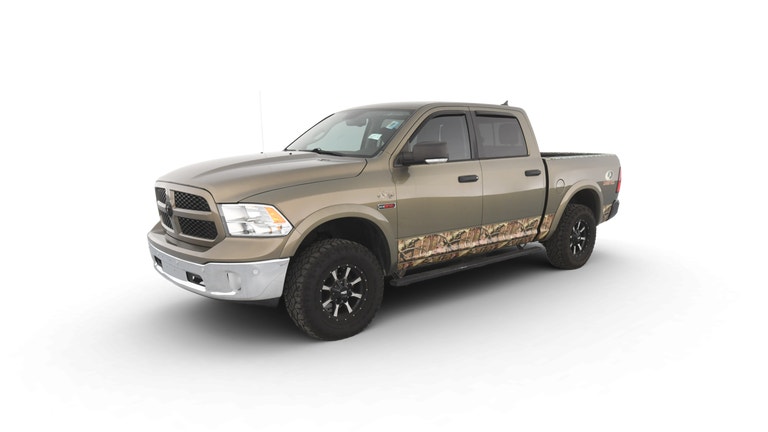 2015 Ram 1500 Crew Cab vehicle photo