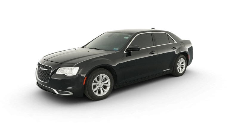 2016 Chrysler 300 vehicle photo