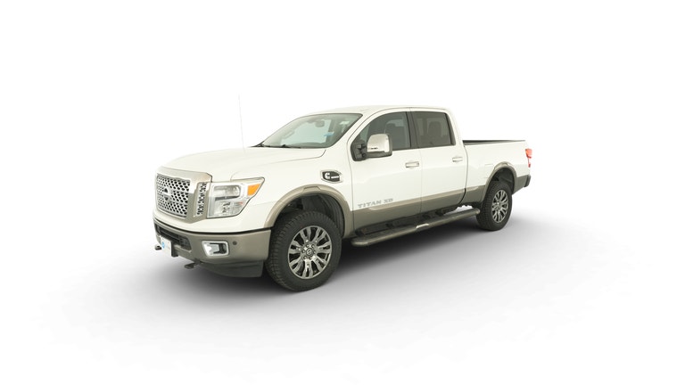 2016 Nissan TITAN XD Crew Cab vehicle photo