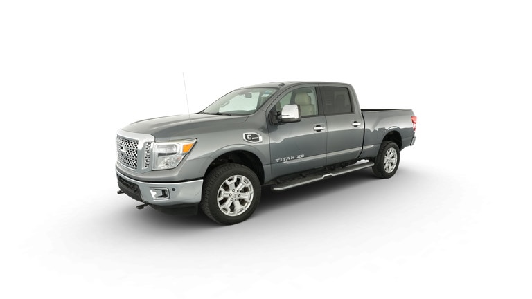 2016 Nissan TITAN XD Crew Cab vehicle photo