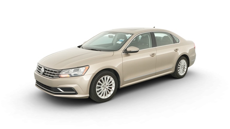 2016 Volkswagen Passat vehicle photo