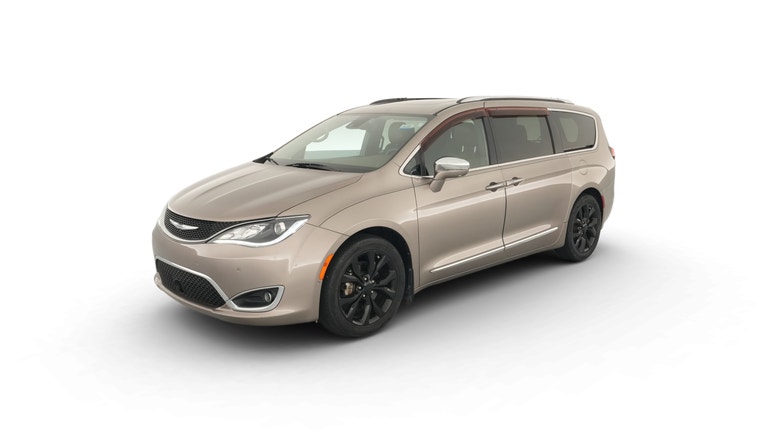 2017 Chrysler Pacifica vehicle photo