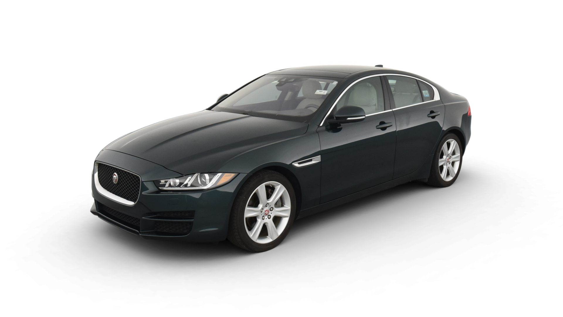 2017 Jaguar XE vehicle photo