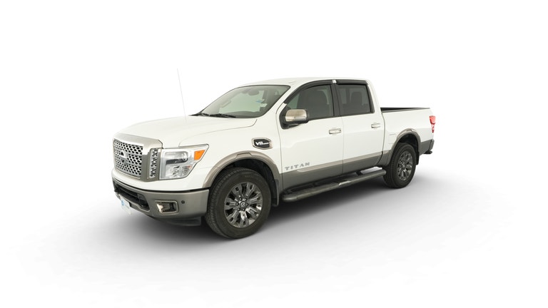 2017 Nissan Titan Crew Cab vehicle photo