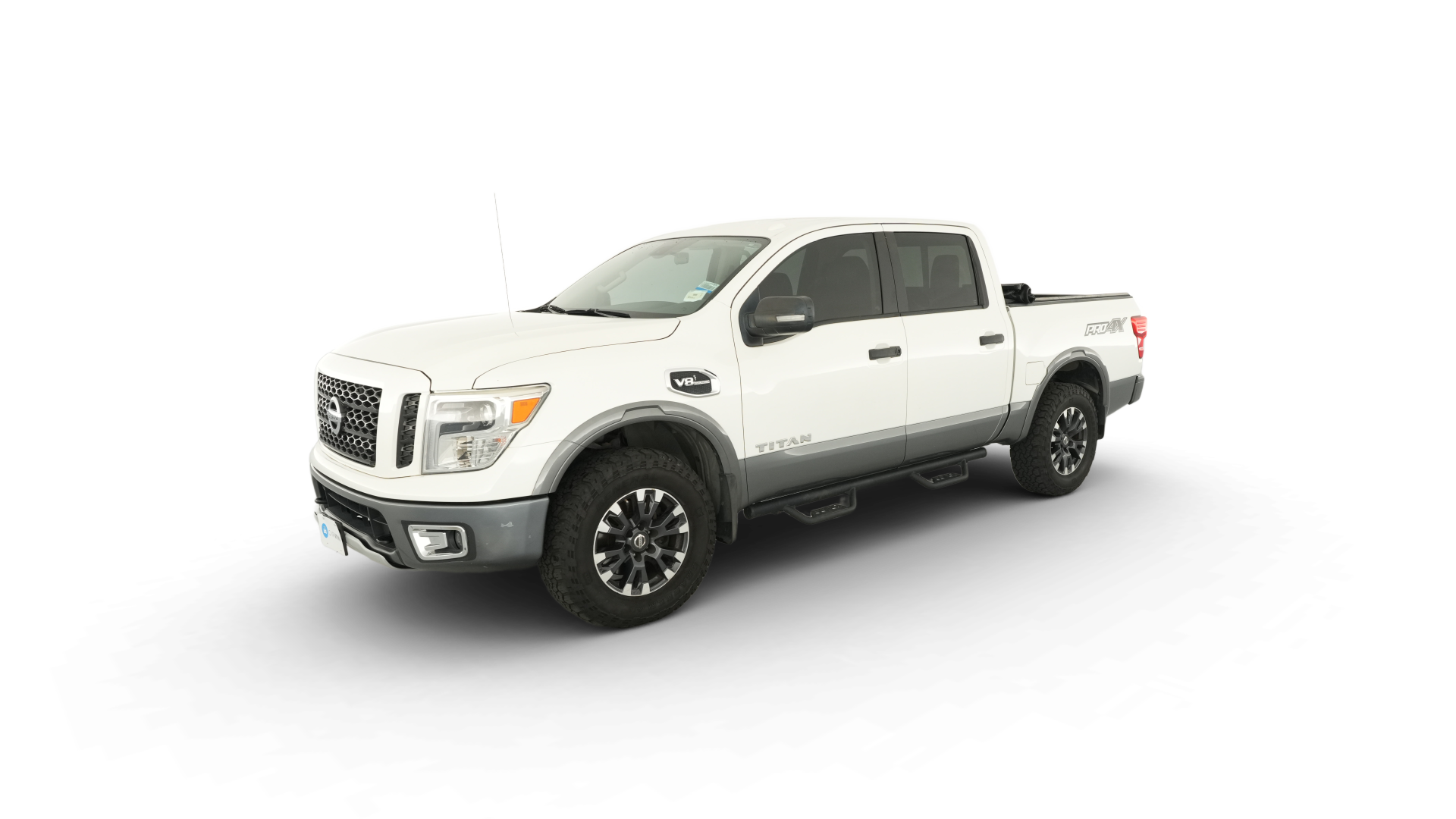 2017 Nissan Titan Crew Cab vehicle photo