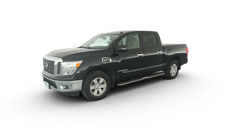 2017 Nissan Titan Crew Cab vehicle photo