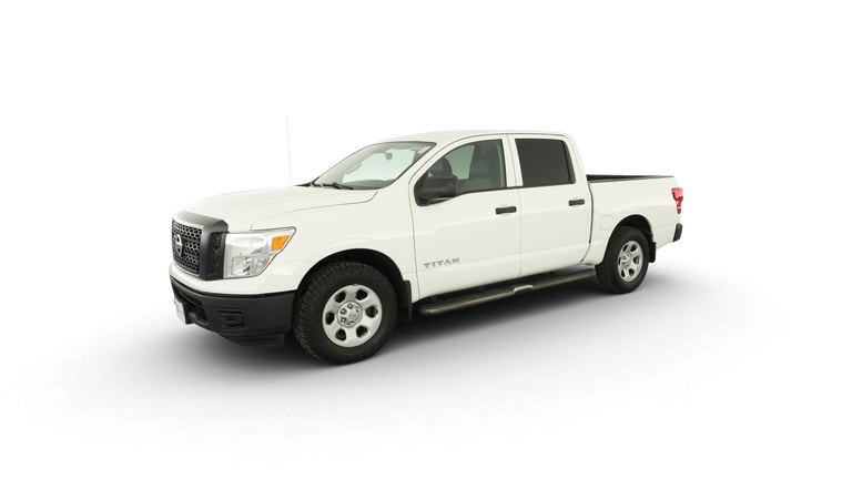 2017 Nissan Titan Crew Cab vehicle photo