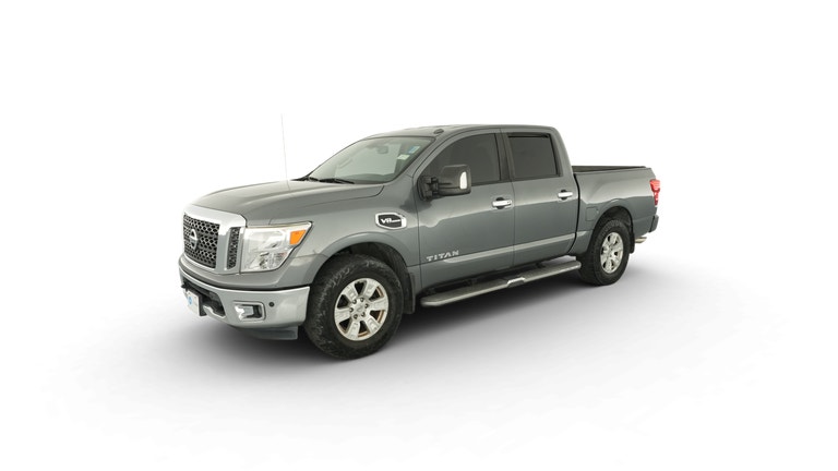 2017 Nissan Titan Crew Cab vehicle photo