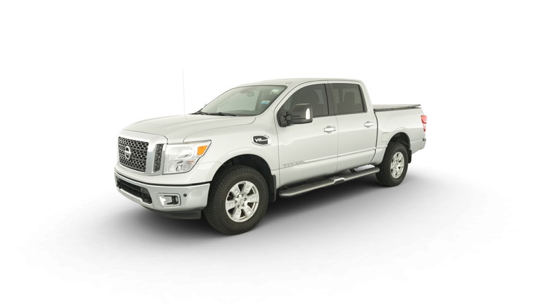 2017 Nissan Titan Crew Cab vehicle photo