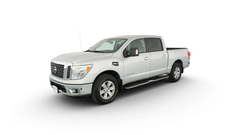 2017 Nissan Titan Crew Cab vehicle photo