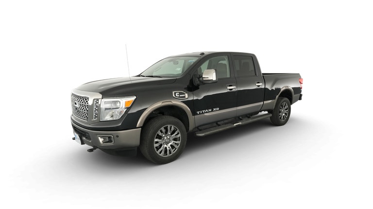 2017 Nissan TITAN XD Crew Cab vehicle photo