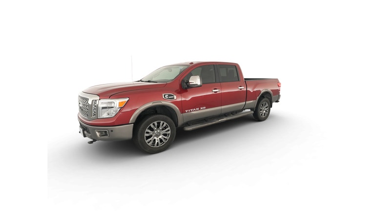 2017 Nissan TITAN XD Crew Cab vehicle photo