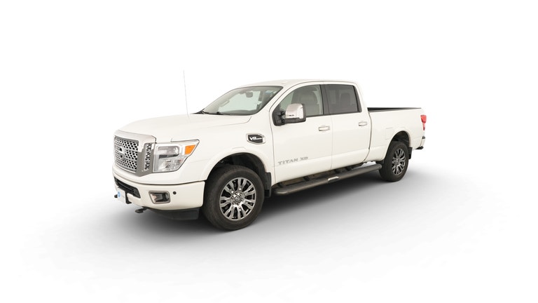 2017 Nissan TITAN XD Crew Cab vehicle photo
