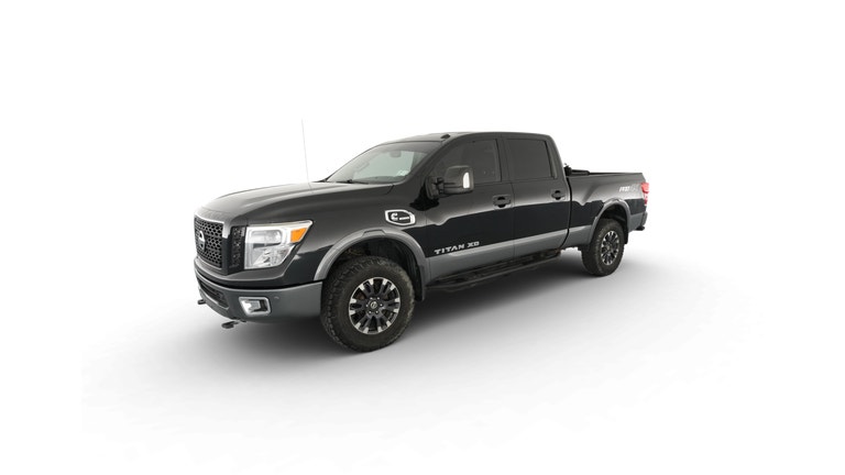 2017 Nissan TITAN XD Crew Cab vehicle photo