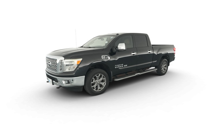 2017 Nissan TITAN XD Crew Cab vehicle photo