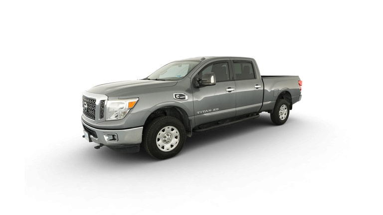 2017 Nissan TITAN XD Crew Cab vehicle photo
