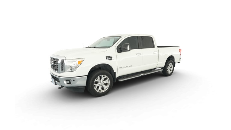 2017 Nissan TITAN XD Crew Cab vehicle photo