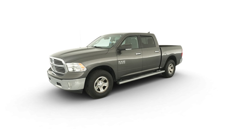 2017 Ram 1500 Crew Cab vehicle photo