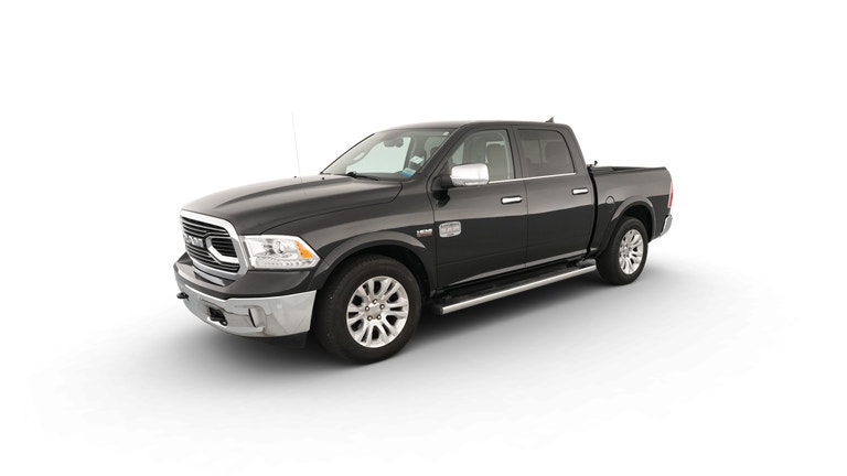 2017 Ram 1500 Crew Cab vehicle photo