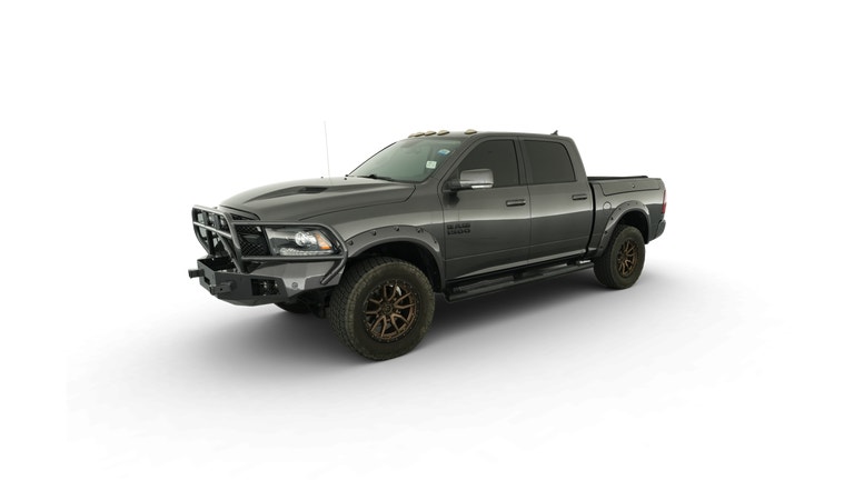 2017 Ram 1500 Crew Cab vehicle photo