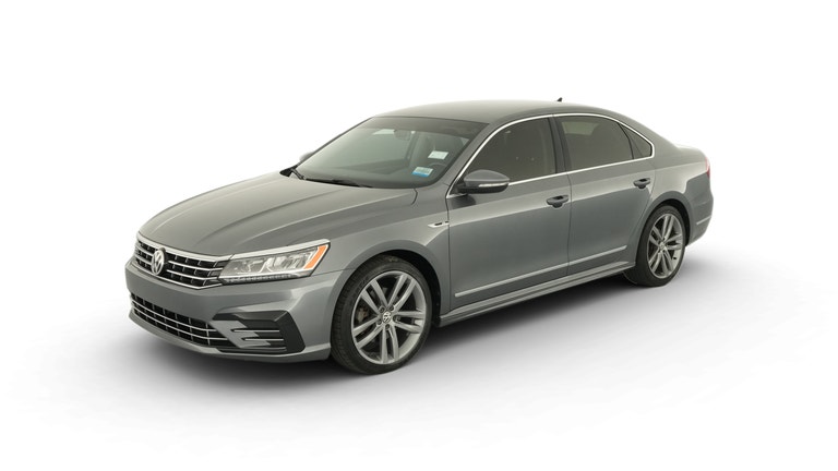 2017 Volkswagen Passat vehicle photo