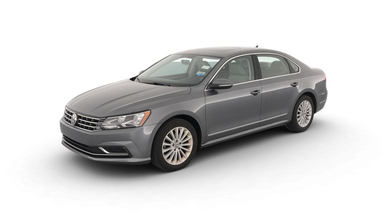 2017 Volkswagen Passat vehicle photo