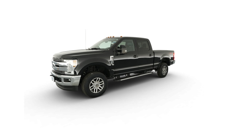 2018 Ford F250 Super Duty Crew Cab vehicle photo