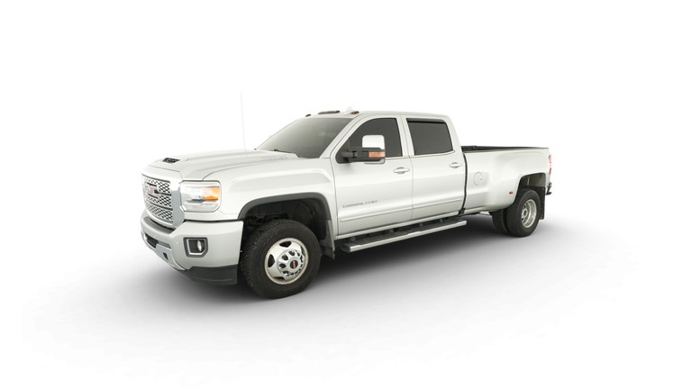 2018 GMC Sierra 3500 HD Crew Cab vehicle photo