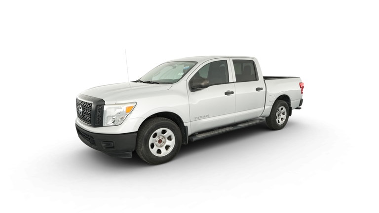 2018 Nissan Titan Crew Cab vehicle photo