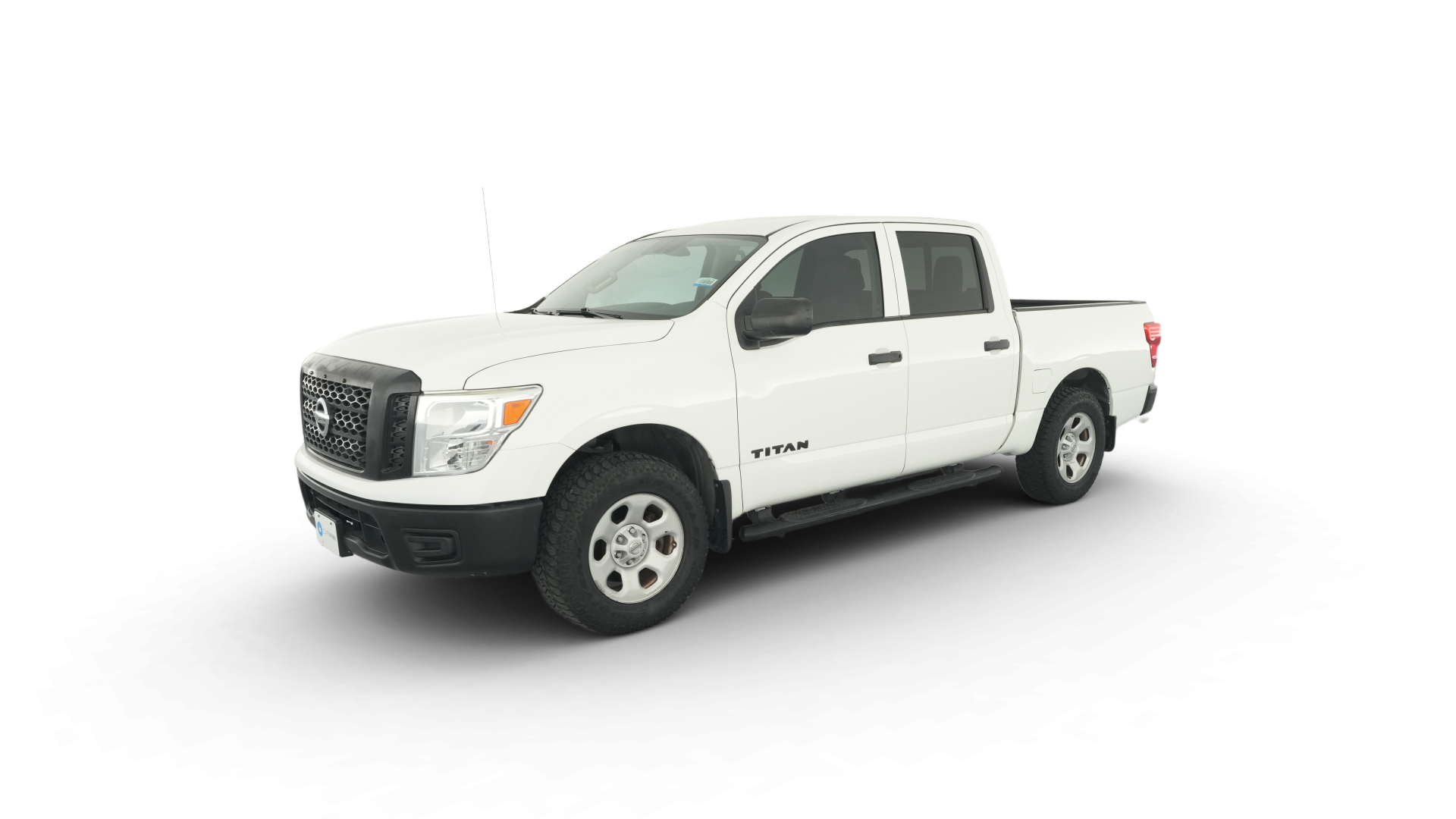 2018 Nissan Titan Crew Cab vehicle photo