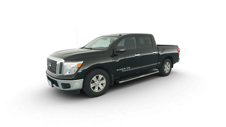 2018 Nissan Titan Crew Cab vehicle photo