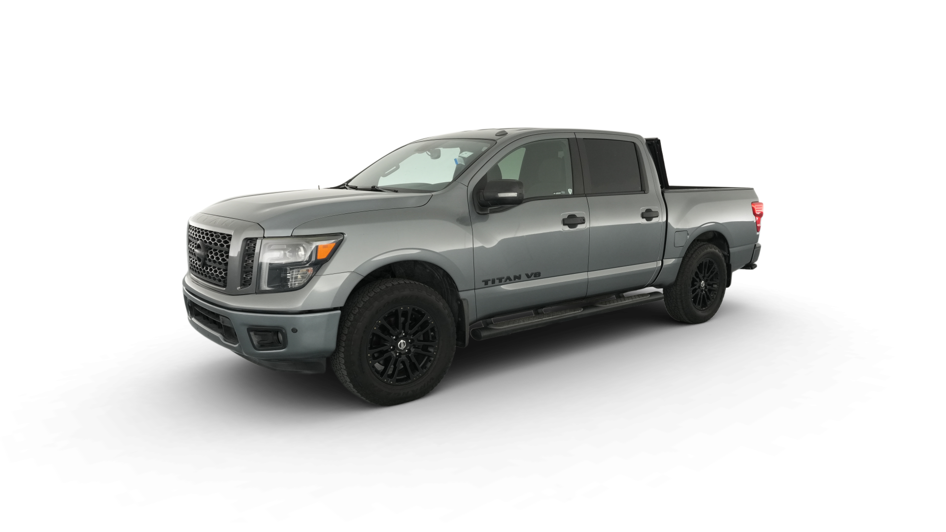 2018 Nissan Titan Crew Cab vehicle photo