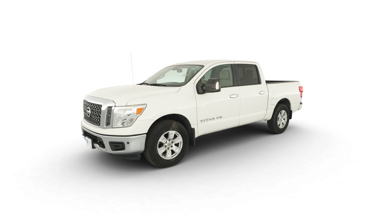 2018 Nissan Titan Crew Cab vehicle photo