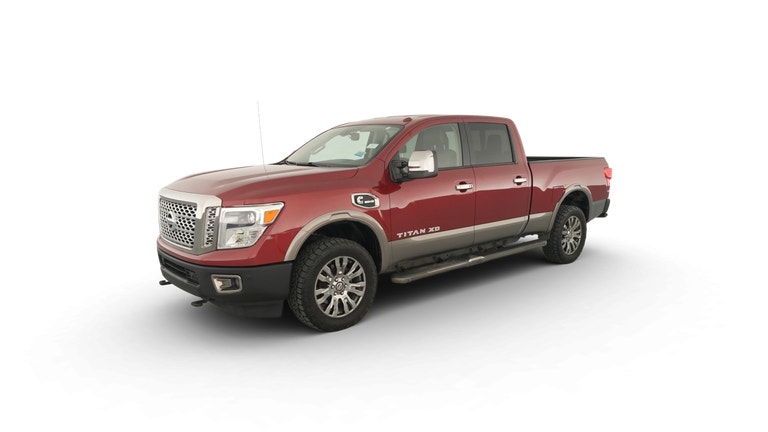 2018 Nissan TITAN XD Crew Cab vehicle photo