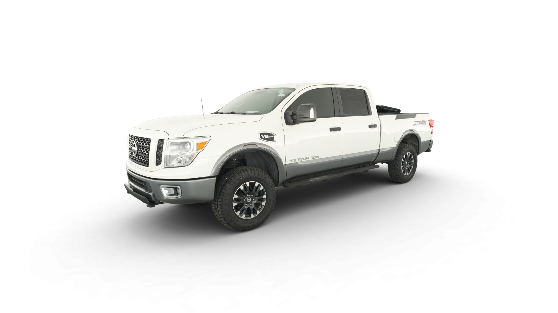 2018 Nissan TITAN XD Crew Cab vehicle photo