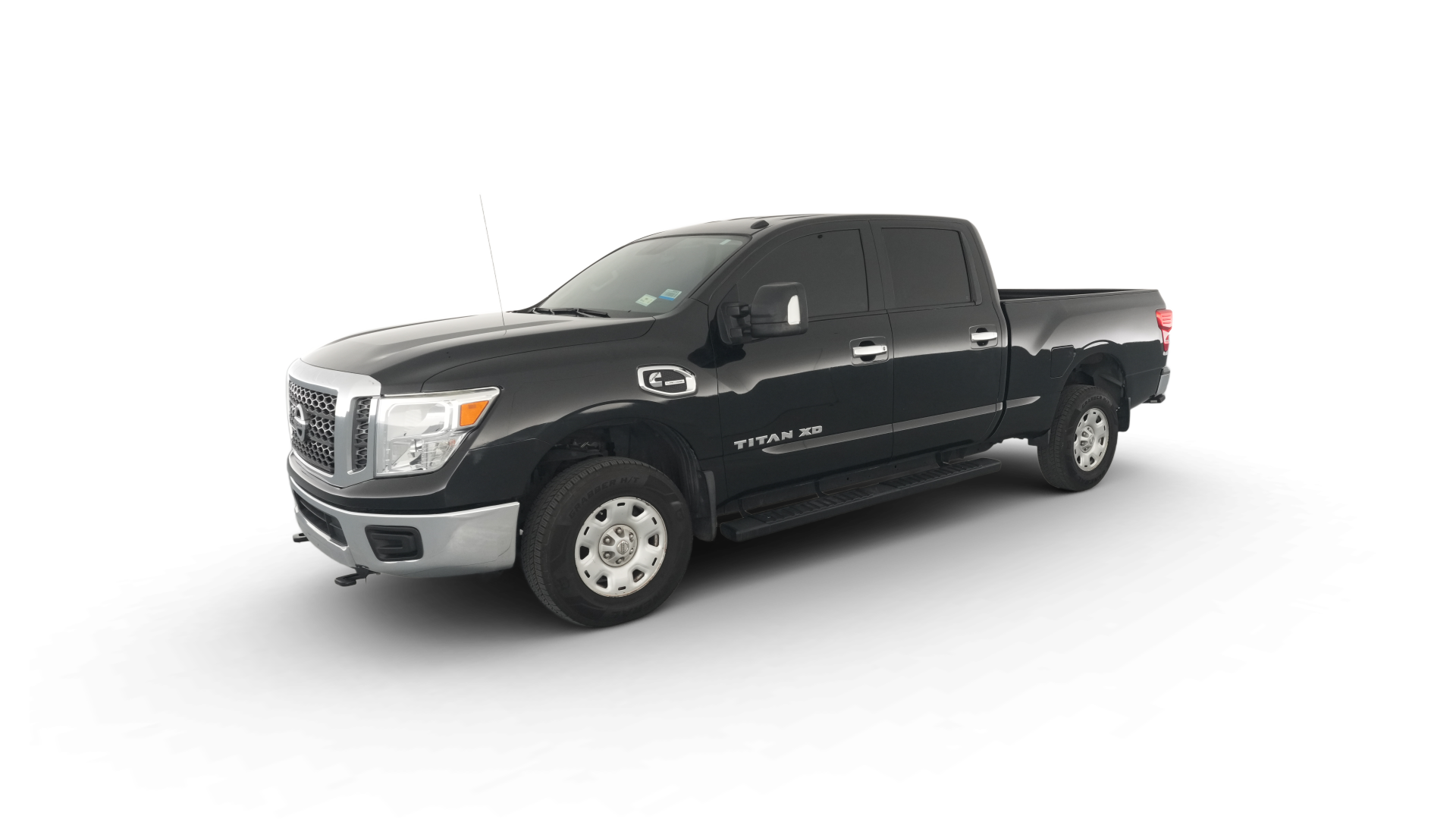 2018 Nissan TITAN XD Crew Cab vehicle photo