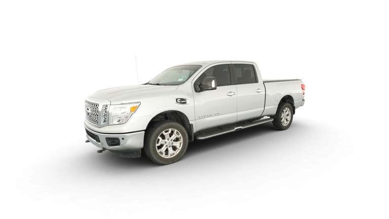 2018 Nissan TITAN XD Crew Cab vehicle photo