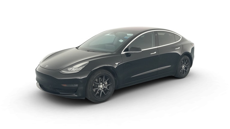 2018 Tesla Model 3 vehicle photo