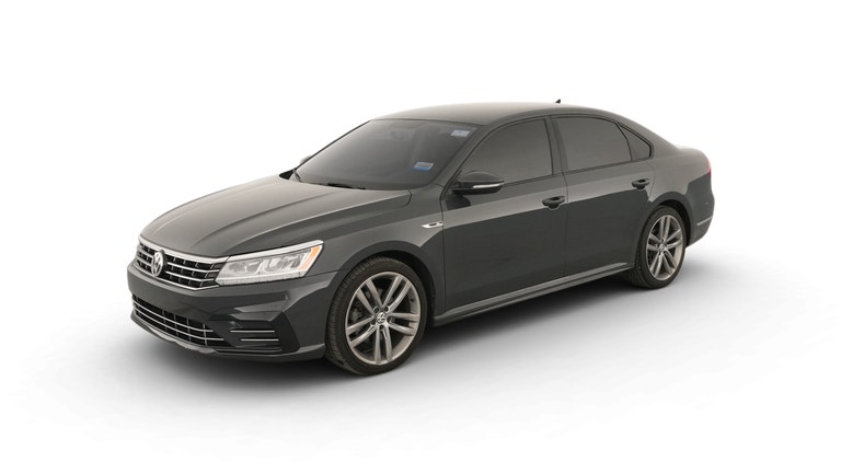 2018 Volkswagen Passat vehicle photo