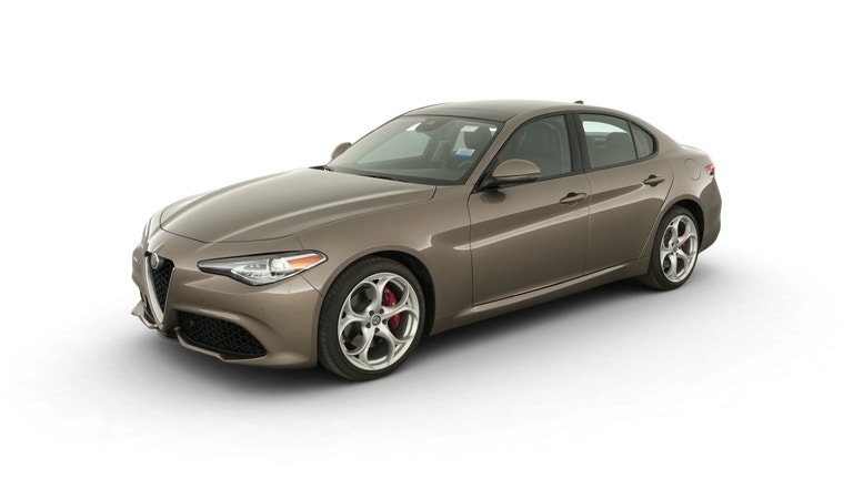 2019 Alfa Romeo Giulia vehicle photo
