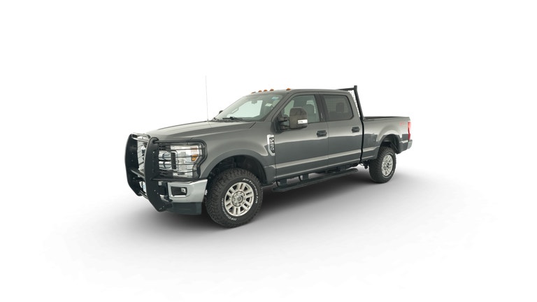 2019 Ford F250 Super Duty Crew Cab vehicle photo