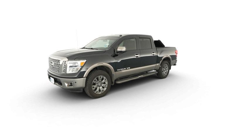 2019 Nissan Titan Crew Cab vehicle photo